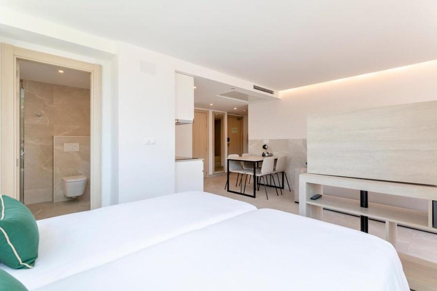 Halley Hotel & Apartments Affiliated By Melia Benidorm Eksteriør bilde